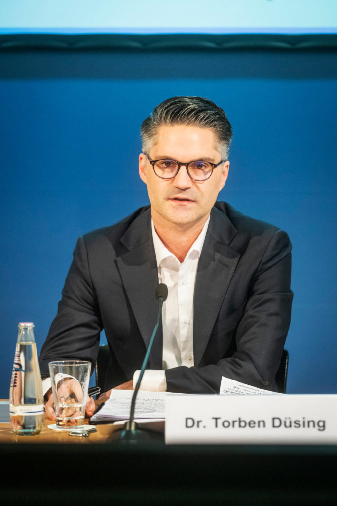 EUJS und HateAid verklagen Twitter - Grundsatzprozess Pressekonferenz - Dr. Torben Düsing